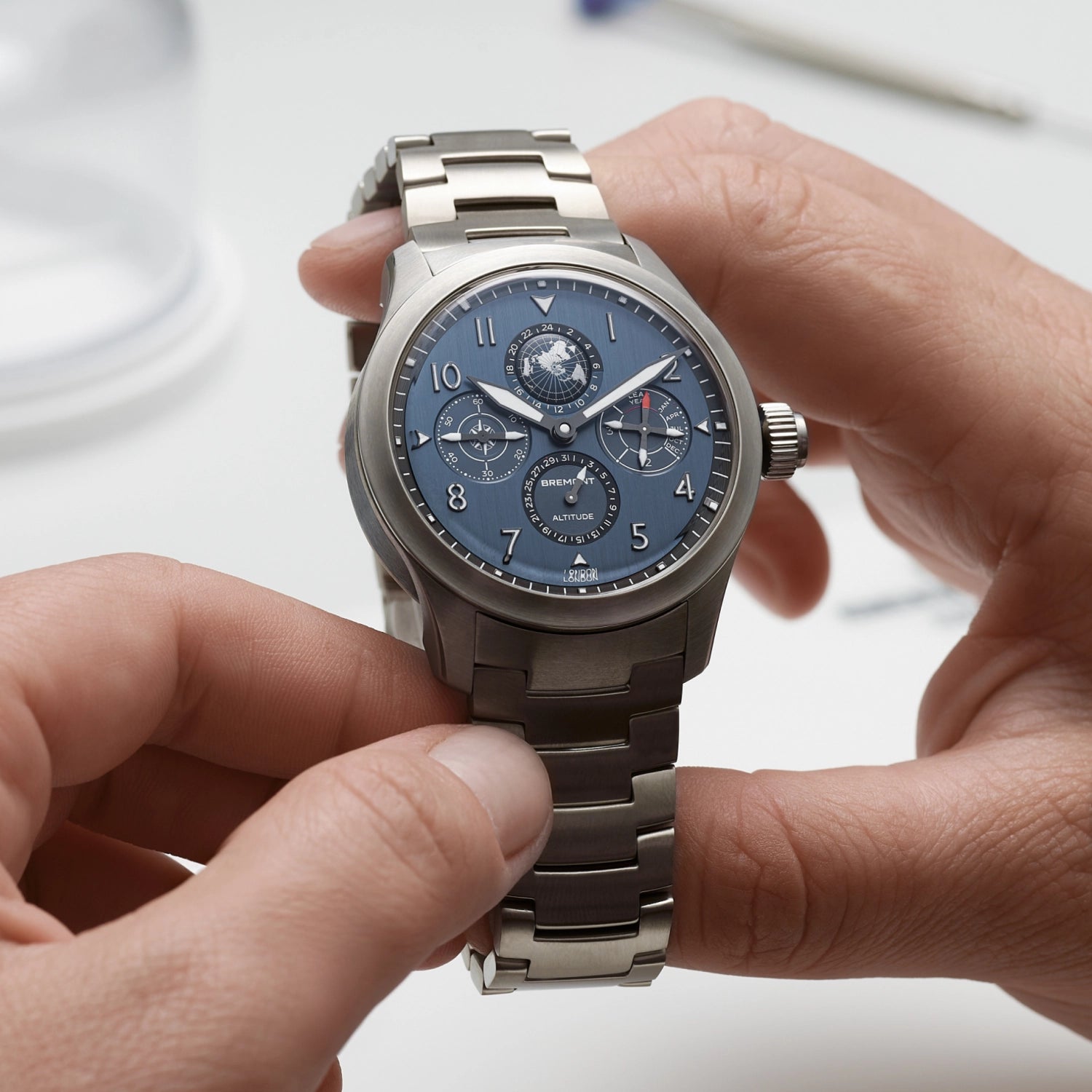 Altitude Perpetual Calendar GMT