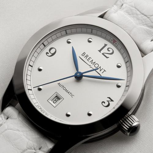 SOLO-32 AJ White